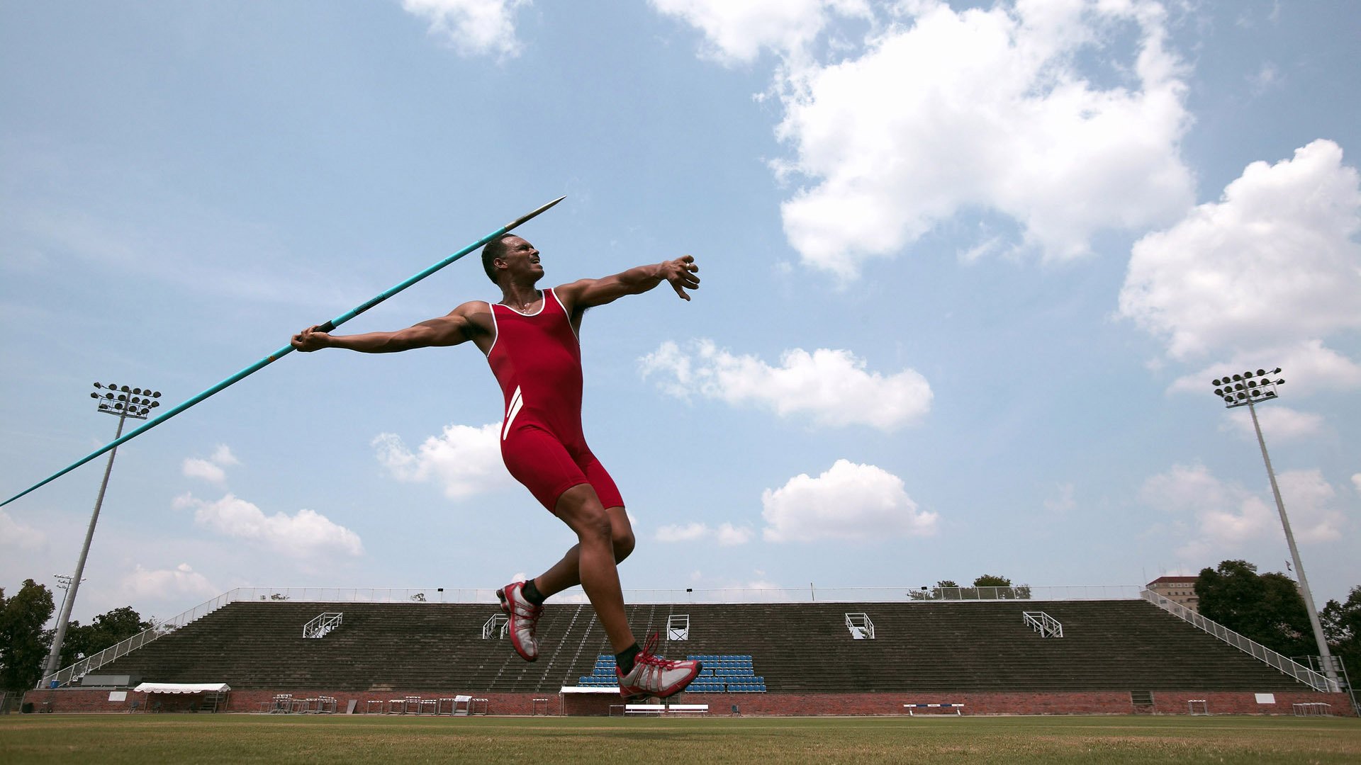 五大联赛是否推行多段式传控切换提升组织效率